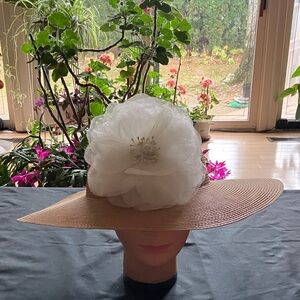 Chic Tan Wide-Brim Hat with Off White Floral Accent